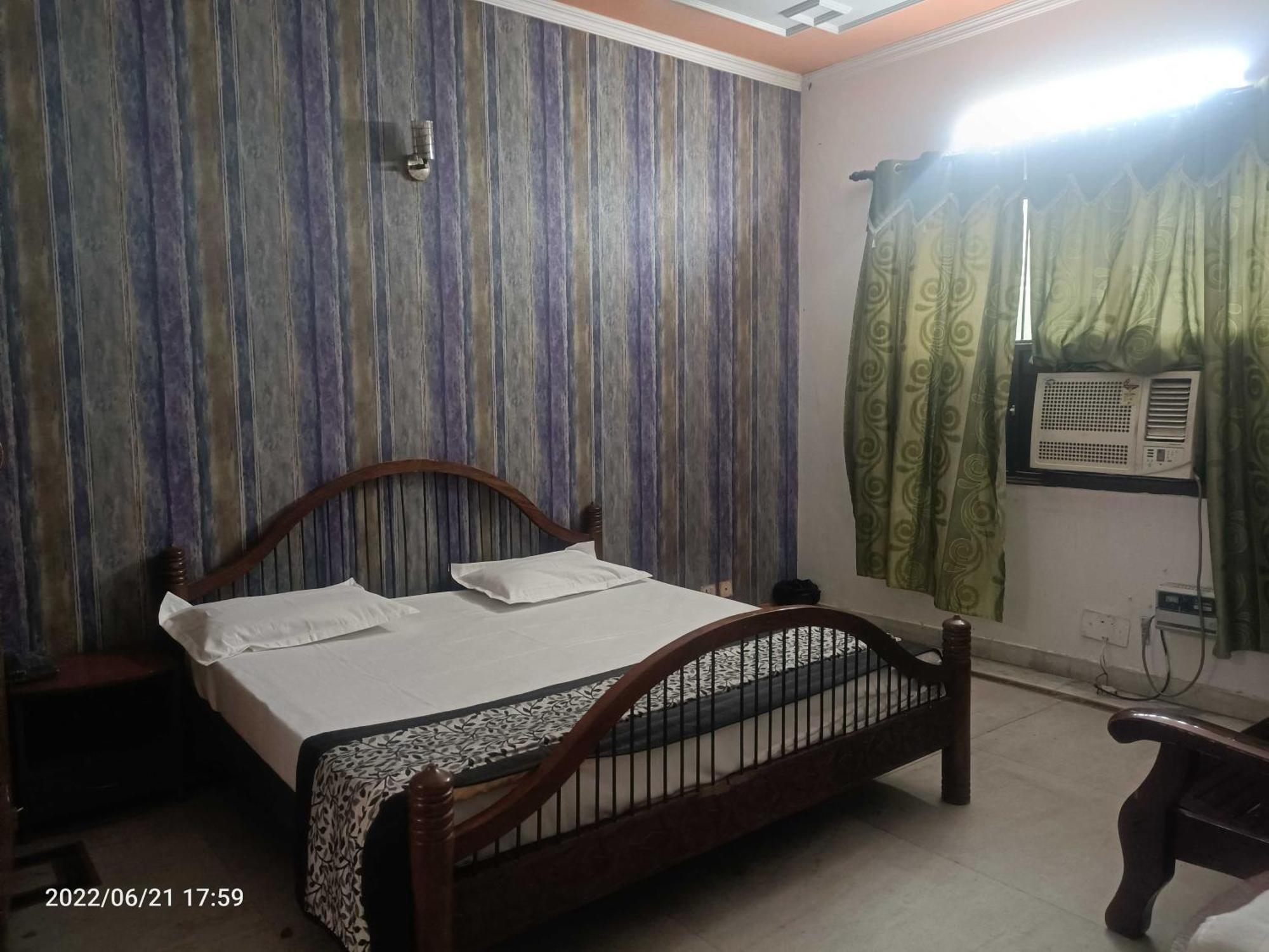 Hotel Oyo Metro View Residency Near Snow World Noida Exterior foto