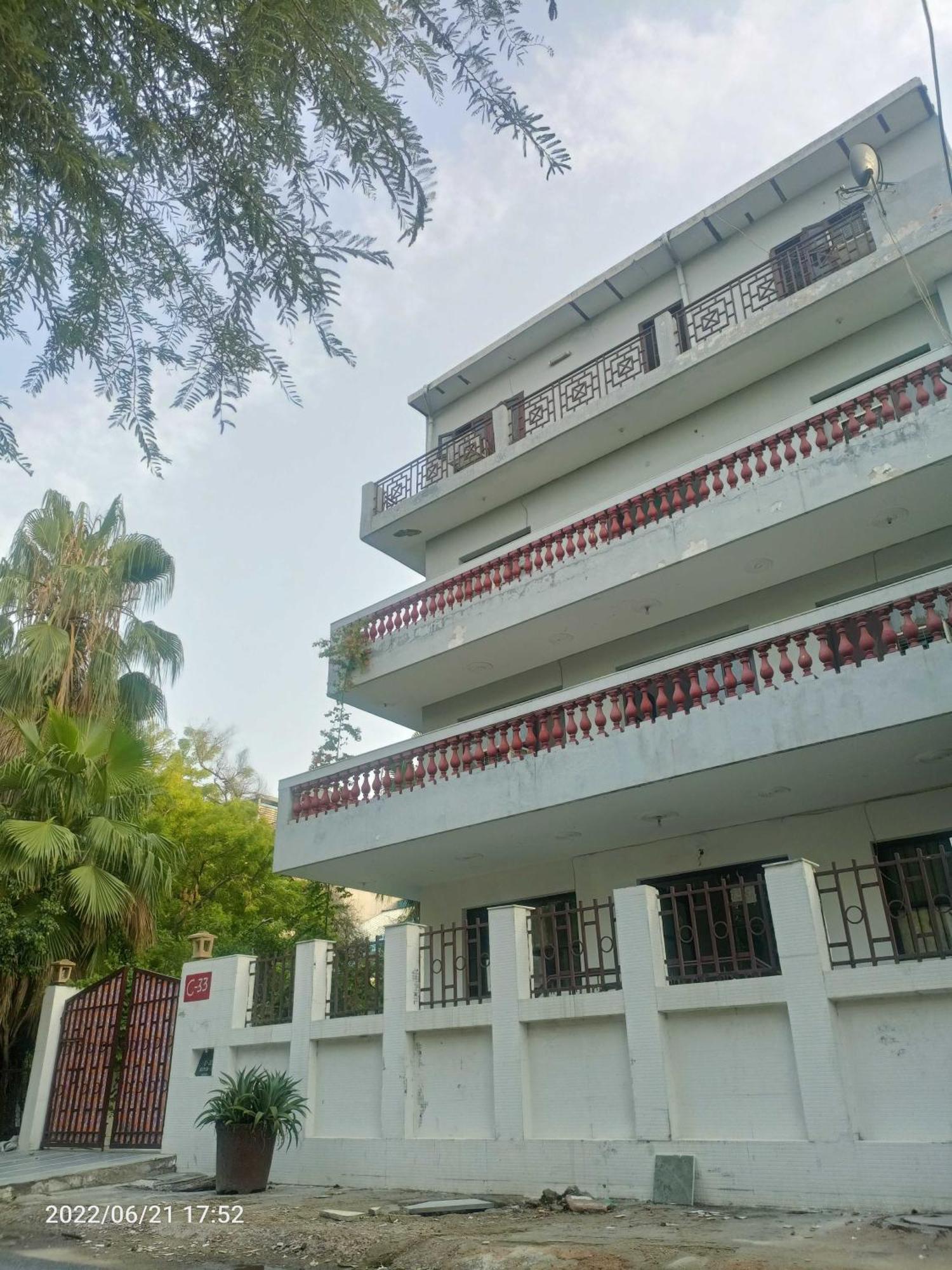 Hotel Oyo Metro View Residency Near Snow World Noida Exterior foto